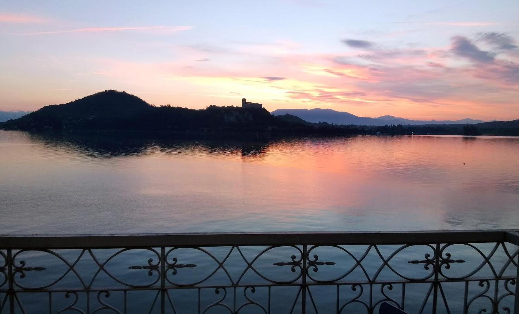 Fwl Romance On The Lake - Panorama อาโรนา ภายนอก รูปภาพ
